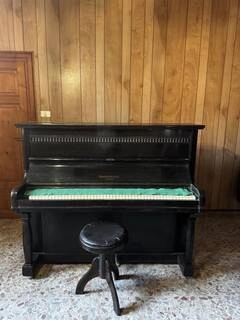 pianoforte verticale danemann