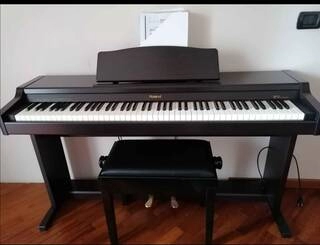 pianoforte digitale roland hp137