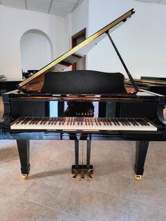 pianoforte yamaha c5 l seminuovo con trasporto e panca inclusi