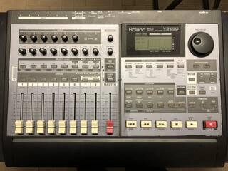 roland registratore multitraccia