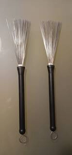 spazzole retrattili per batteria acustica