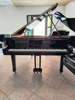 pianoforte yamaha c3 e seminuovo con trasporto incluso