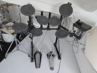 batteria elettronica roland con modulo td5 perfettamente funzionante