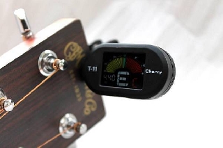 cherry music accordatore a pinza con display a colori - per chitarra basso violino ukulele cromatico - t11